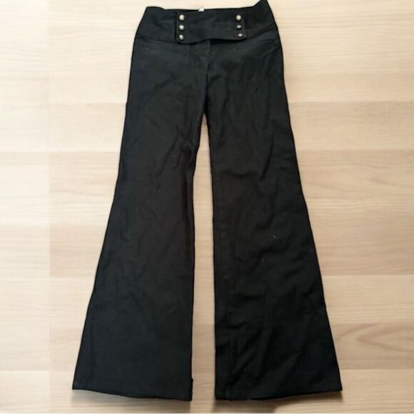 Black High-Waisted Wide-Leg Pants with Button Detail - Picture 5 of 11